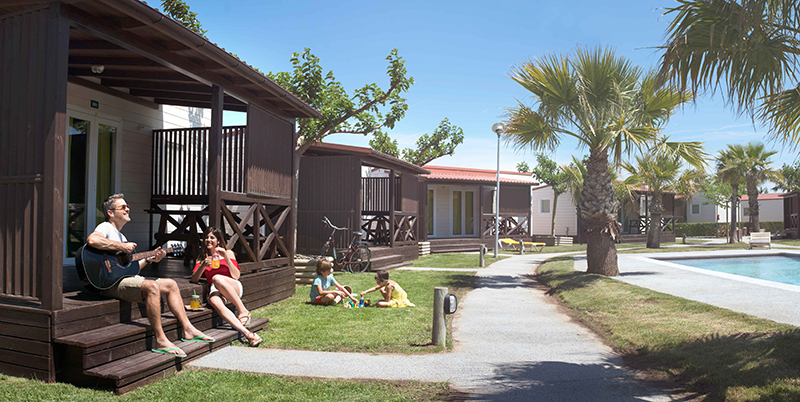 Glamping Camping & Bungalow Park Ballena Alegre